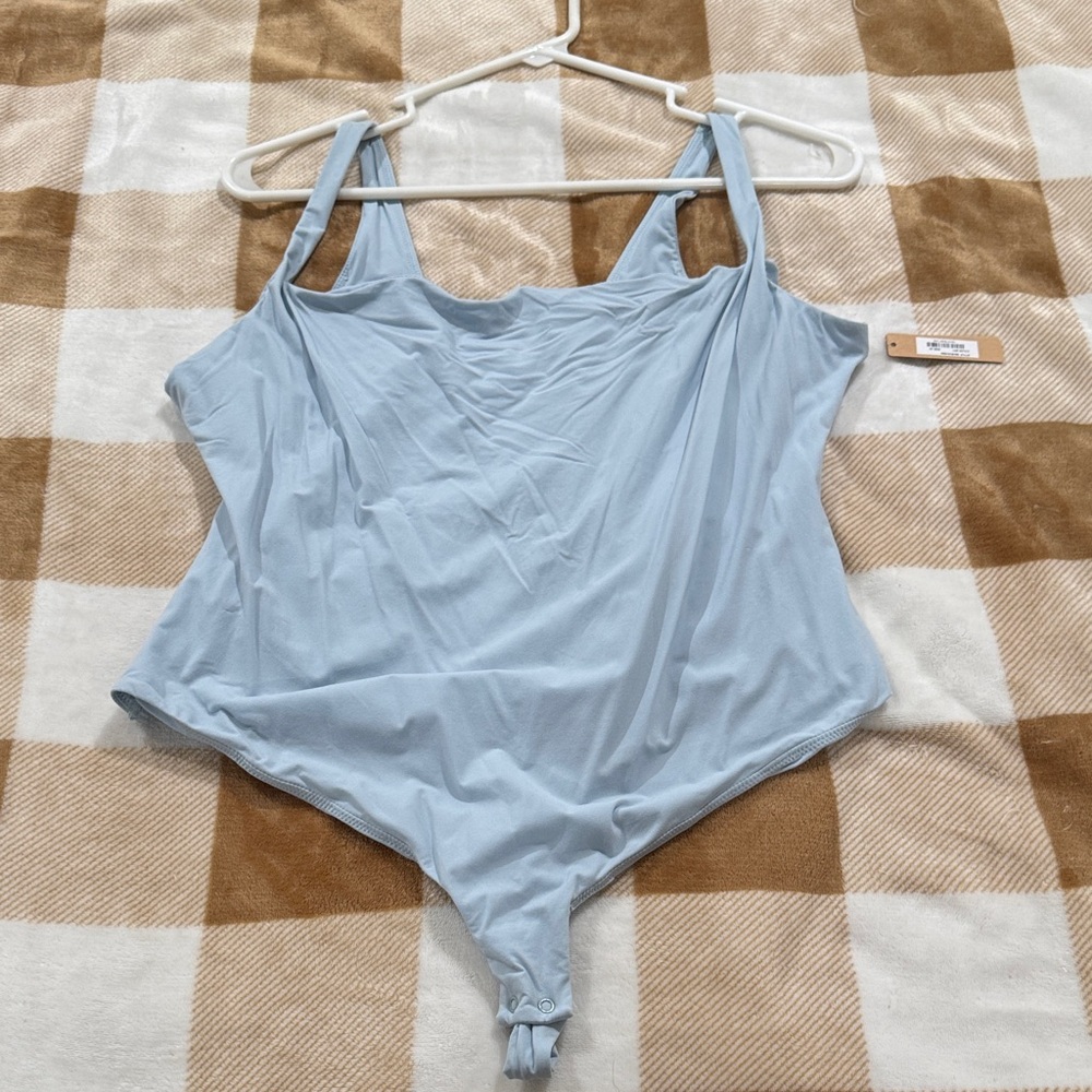 RARE SKIMS “Sky” Thong Bodysuit Scoop Neck Back